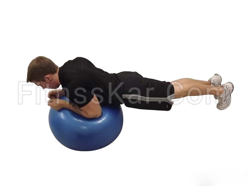 پلانک با ساید کیک روی توپ ورزشی - تصویر 1